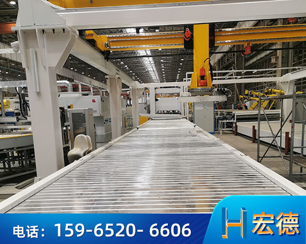 鏈板輸送機